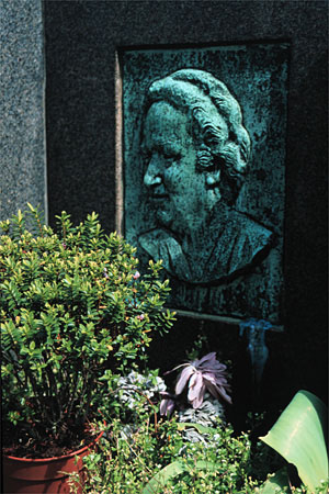 head and real flowers